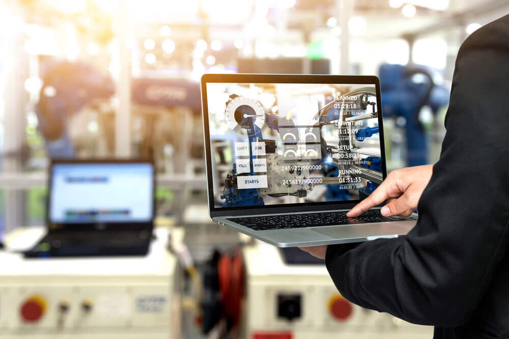 REAL CONNECTIONS IN REAL-TIME